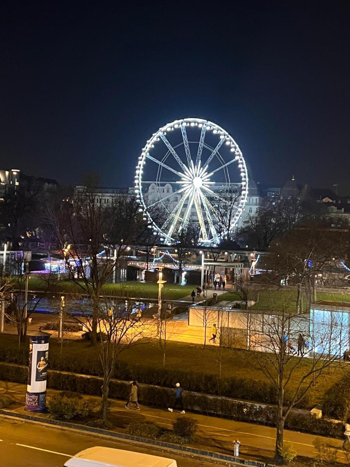 Big Wheel Panoramica Apartment ブダペスト エクステリア 写真